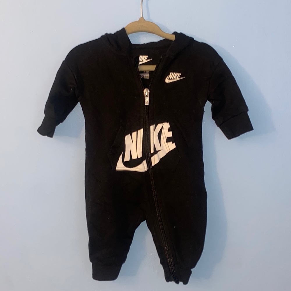 Nike tech